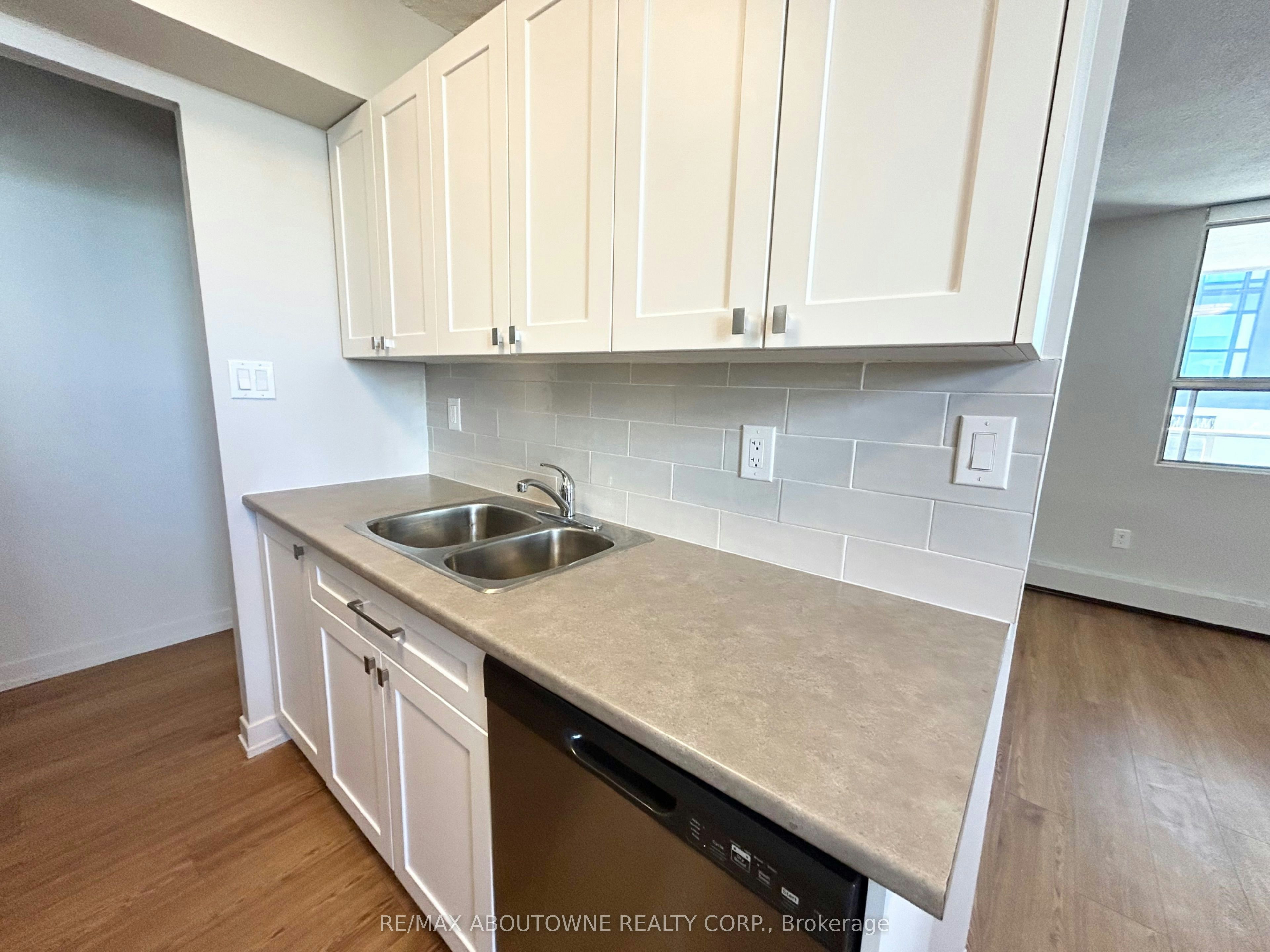 902-111 Market Street, Hamilton, ON, L8R 3K2 - 6