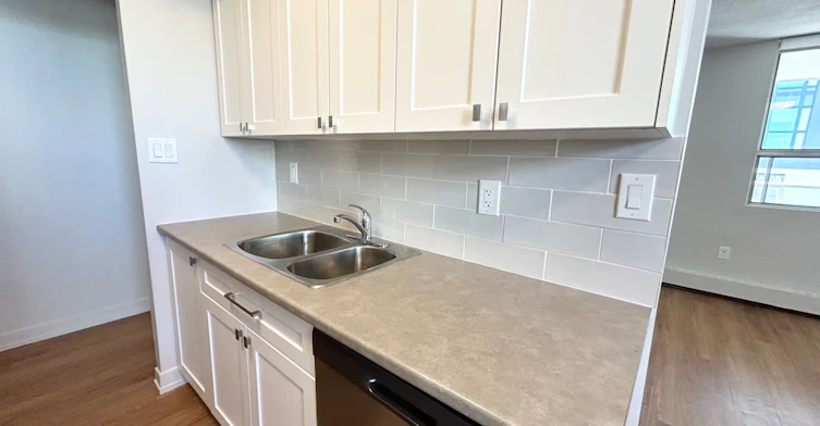 902-111 Market Street, Hamilton, ON, L8R 3K2 - 6