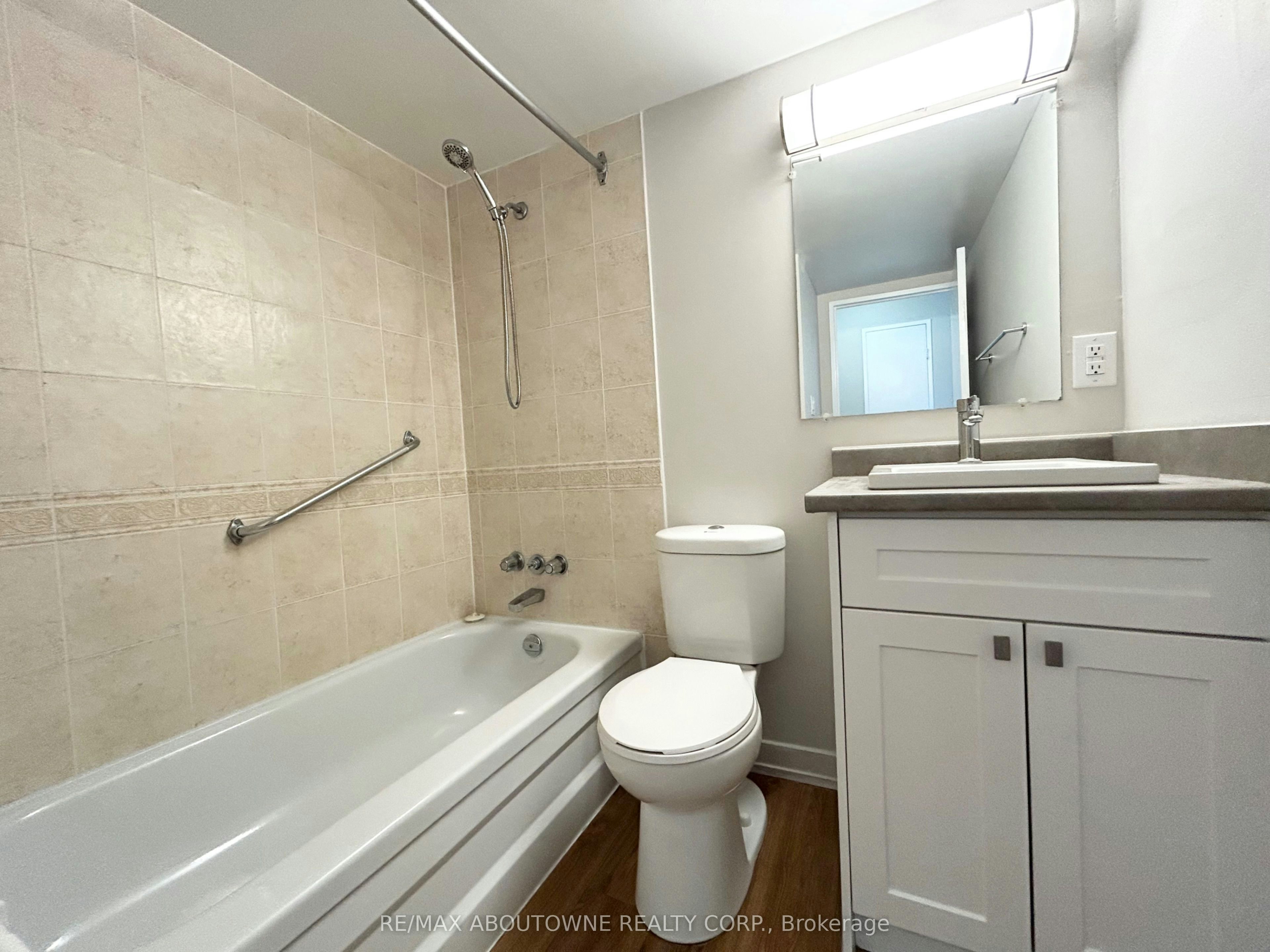 902-111 Market Street, Hamilton, ON, L8R 3K2 - 13