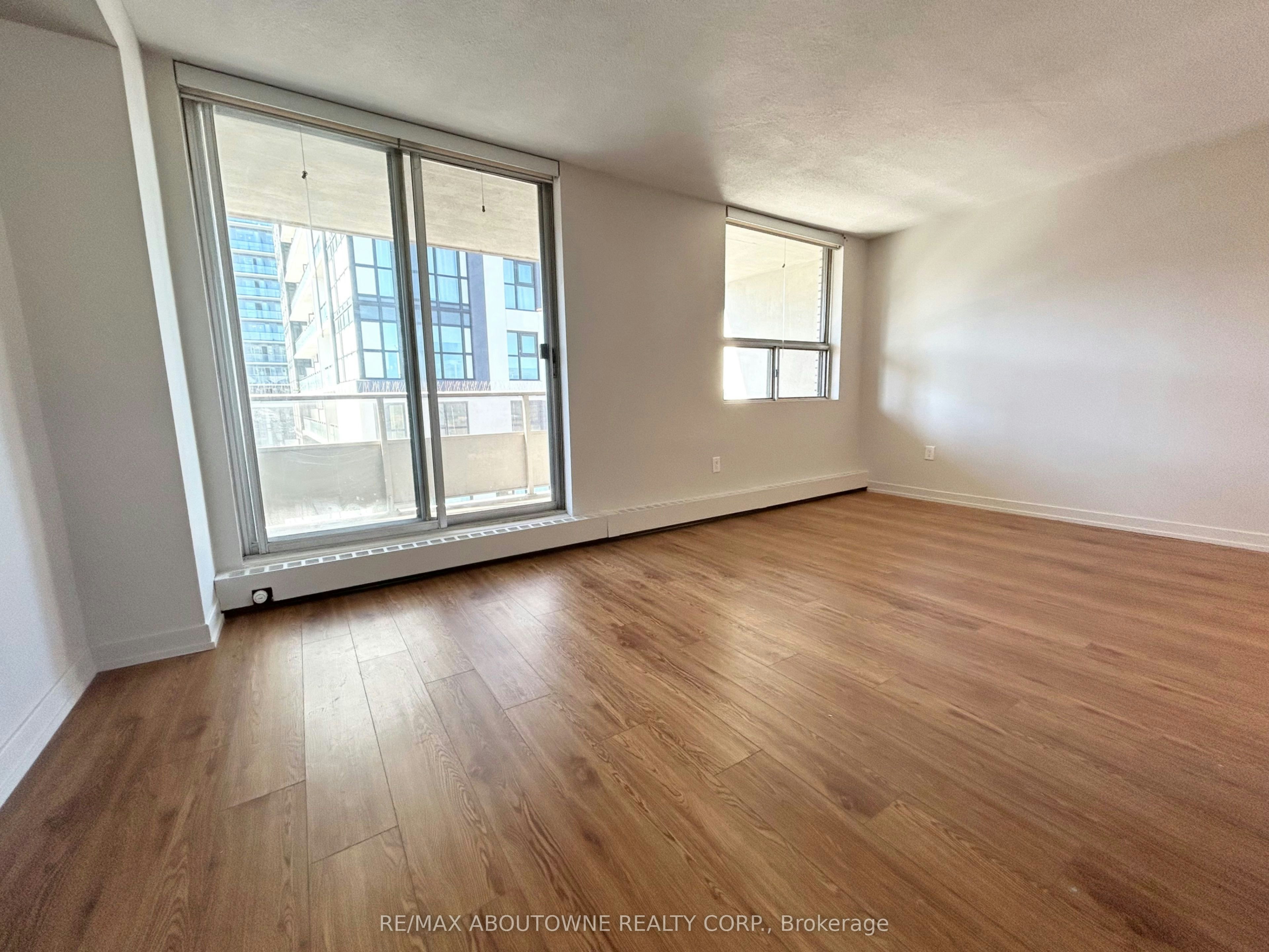 902-111 Market Street, Hamilton, ON, L8R 3K2 - 10
