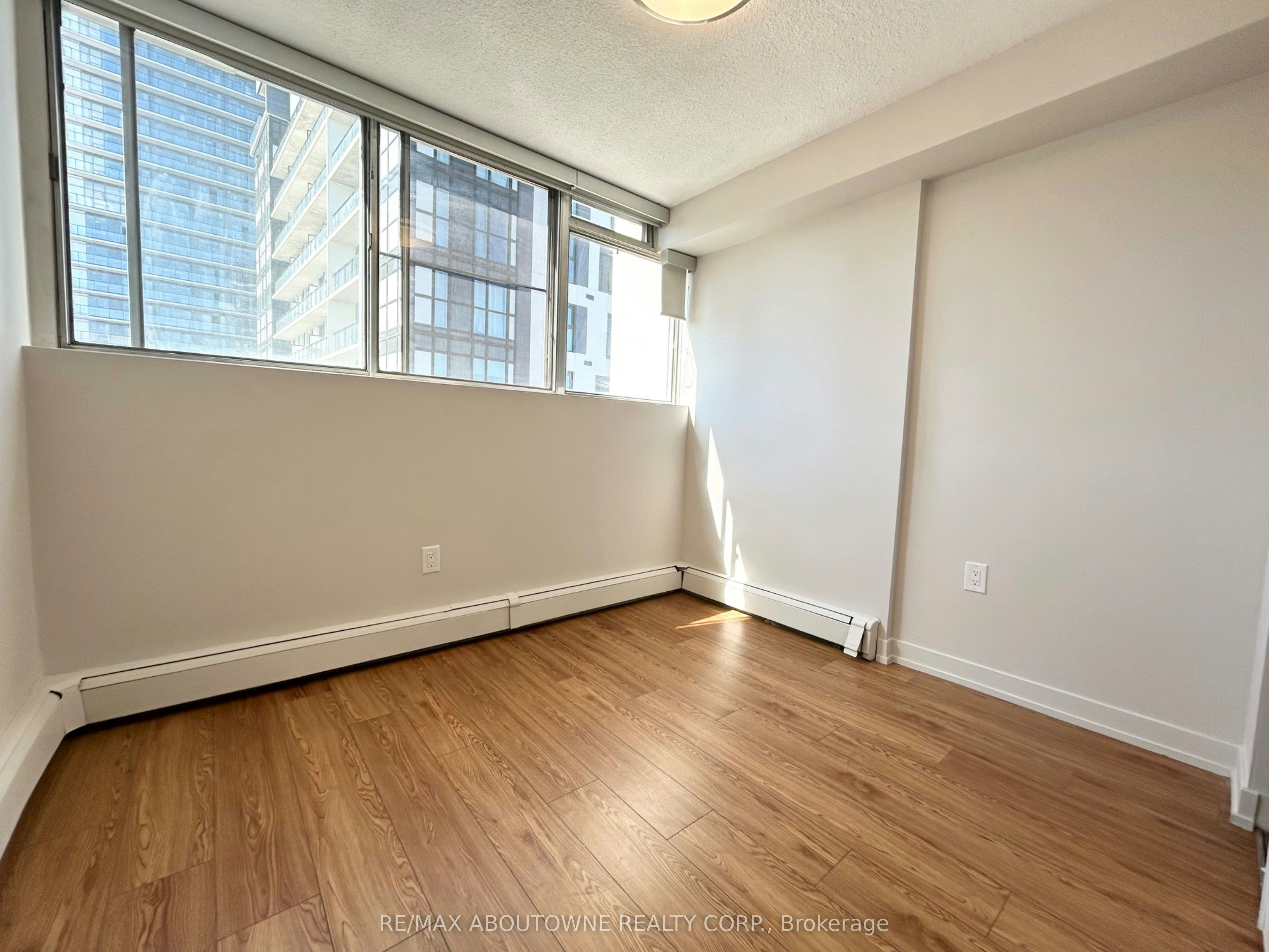 902-111 Market Street, Hamilton, ON, L8R 3K2 - 14