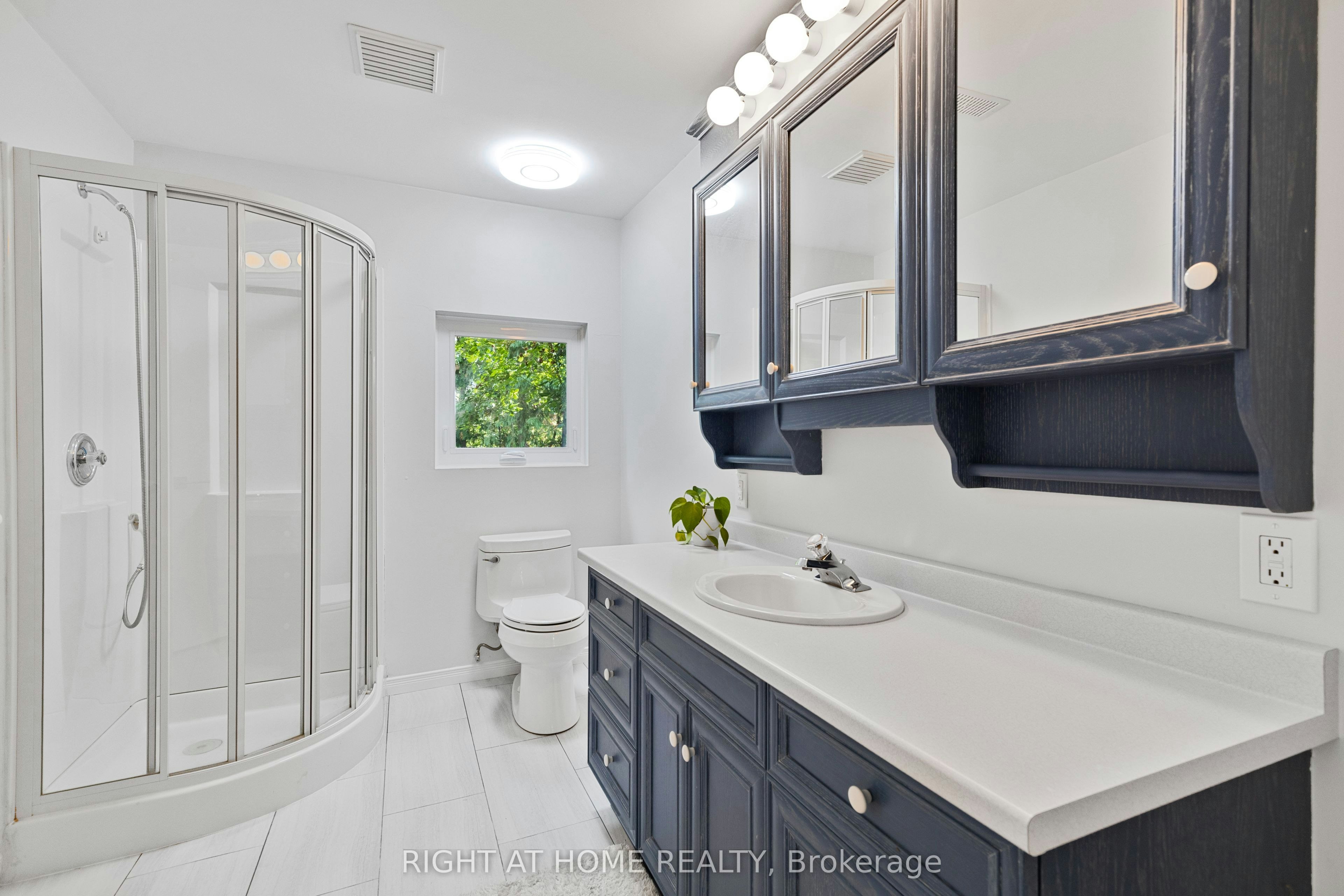 23 Riverview Boulevard, St. Catharines, ON, L2T 3L5 - 24