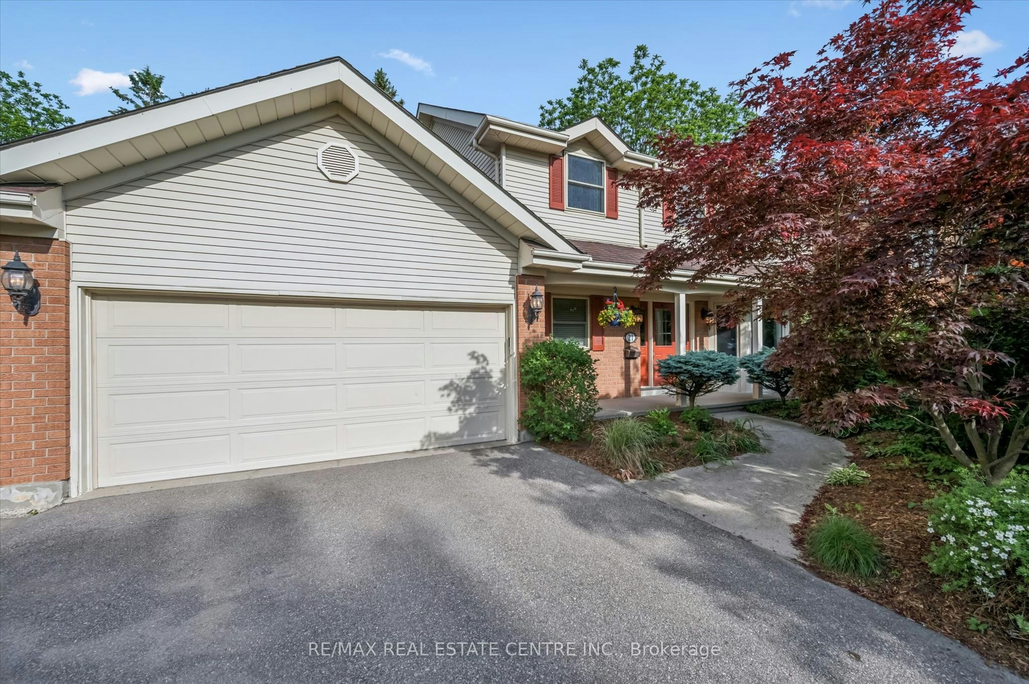 21 Tinatawa Court, Kitchener, ON, N2A 3K4
