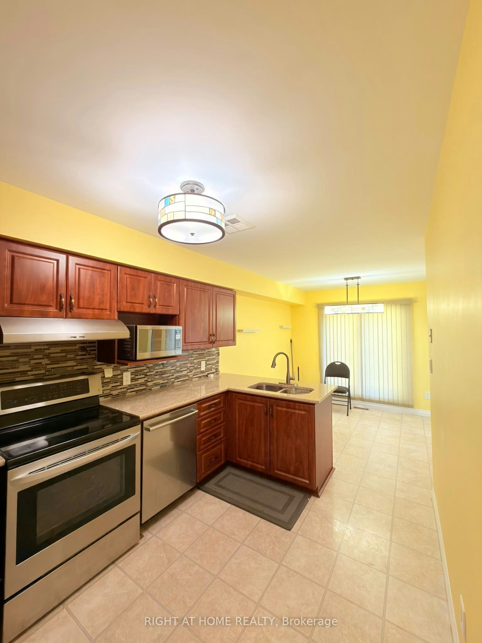 508 Farnham Court, Kingston, ON, K7M 8Y1 - 5