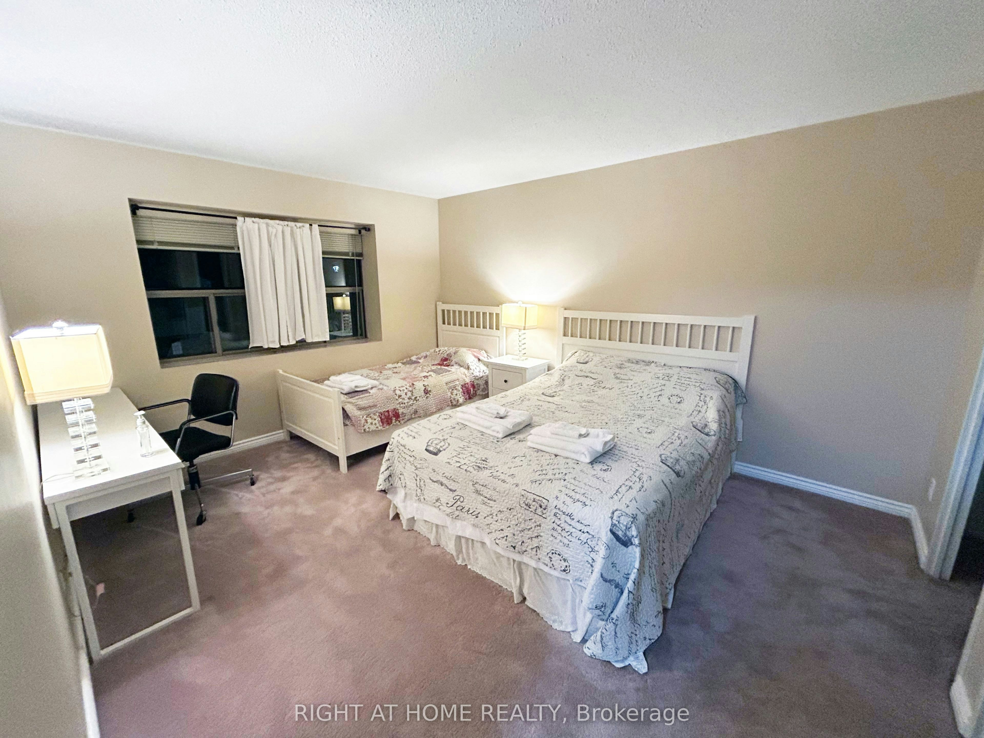 505-300 Keats Way, Waterloo, ON, N2L 6E6 - 7