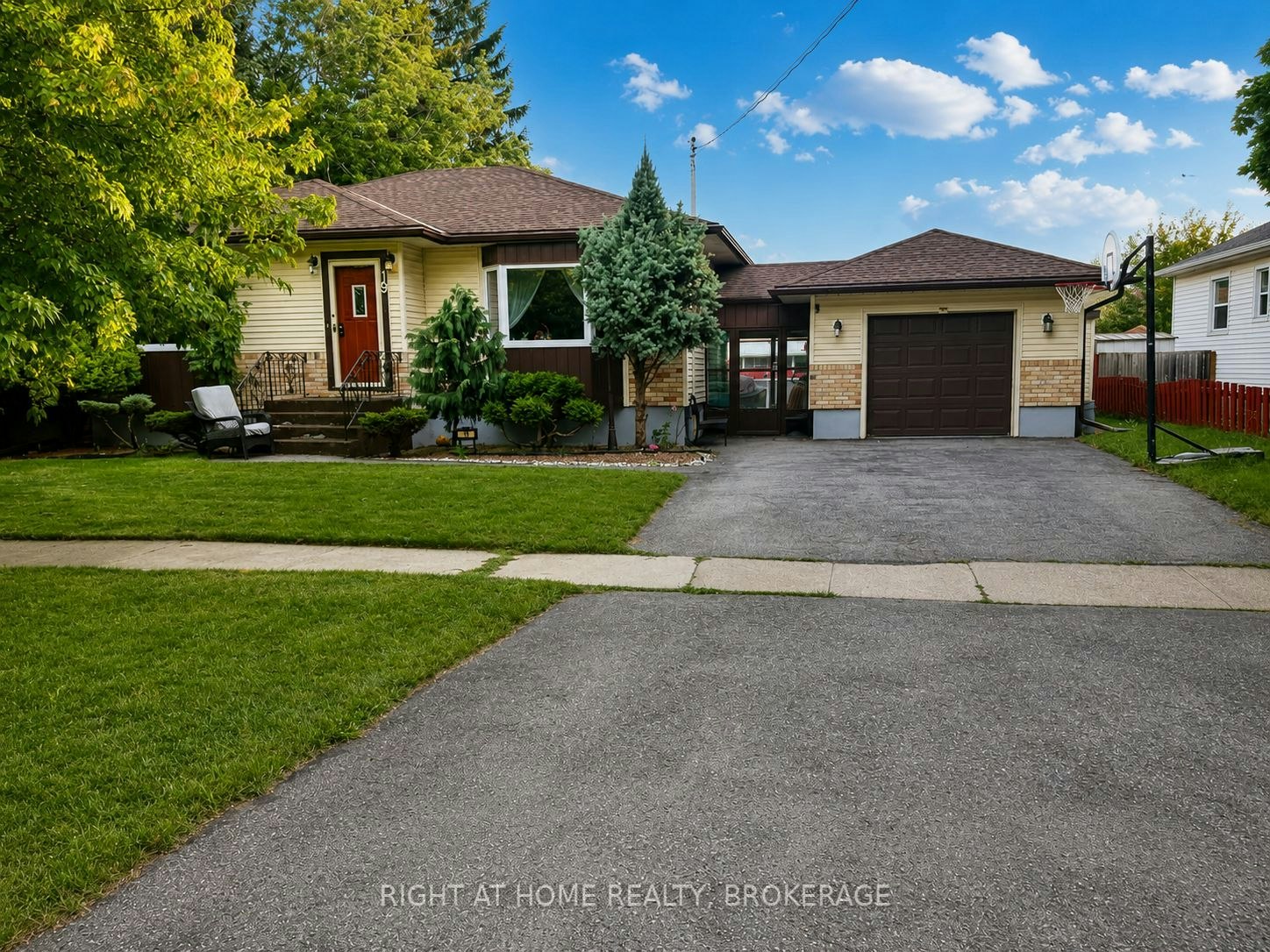 19 White Street, St. Catharines, ON, L2N 1Z3