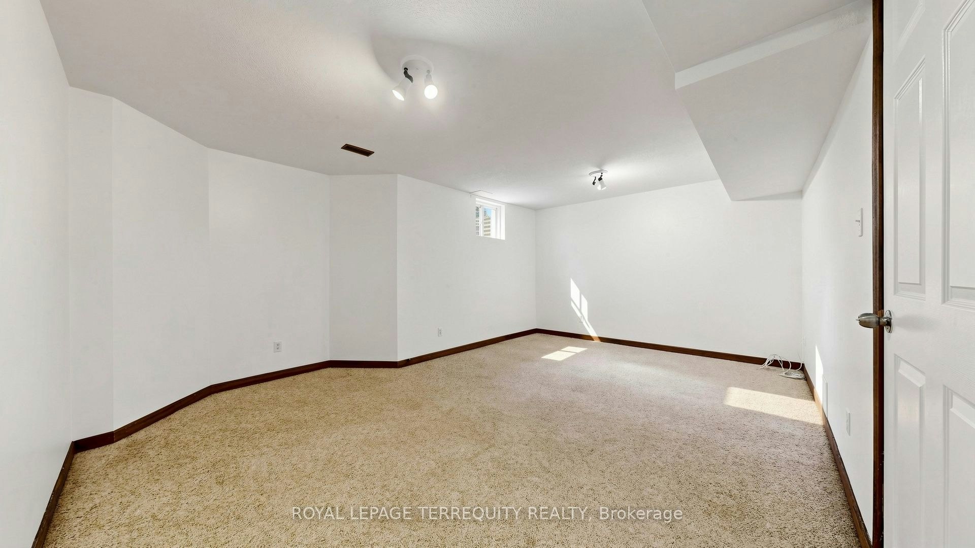 2-700 Champlain Boulevard, Cambridge, ON, N1R 8K1 - 37