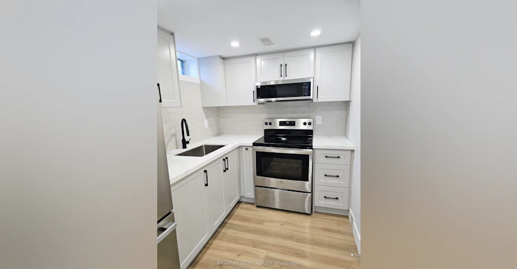 47 Eastvale Place, Hamilton, ON, L8H 1N9 - 7