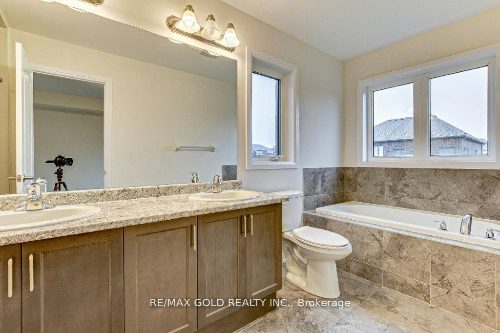 120 Huntingford Trail, Woodstock, ON, N4T 0M3 - 12