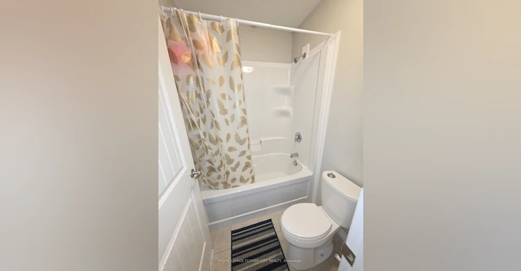 Upper level-412 Sophia Crescent, London, ON, N6G 0T4 - 12