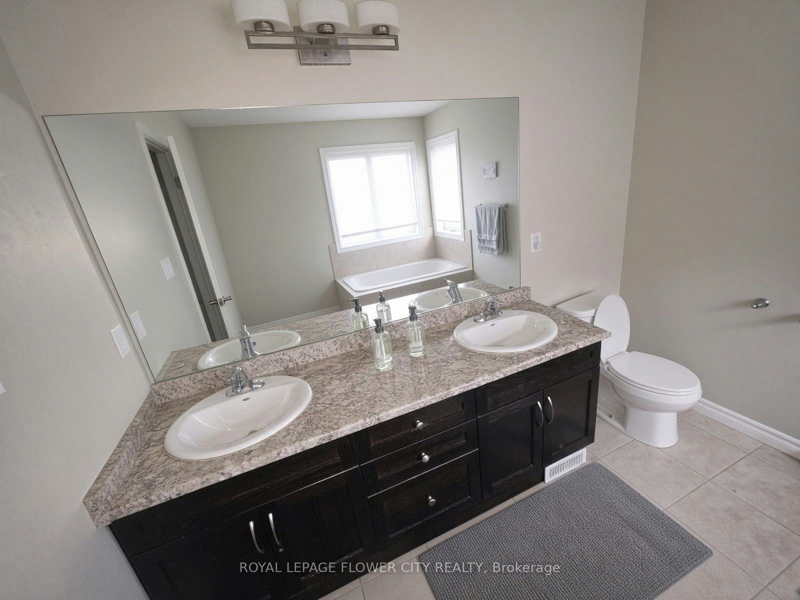 Upper level-412 Sophia Crescent, London, ON, N6G 0T4 - 14