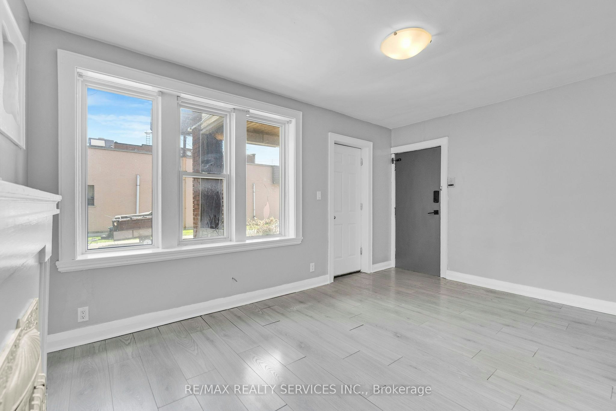 8-5 Fairholt Road N, Hamilton, ON, L8M 2S9 - 4