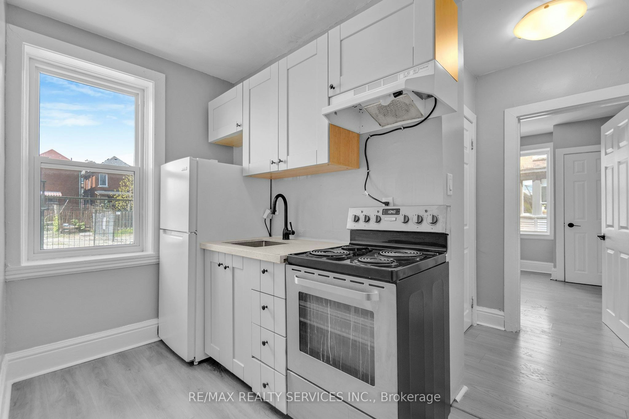 8-5 Fairholt Road N, Hamilton, ON, L8M 2S9 - 10