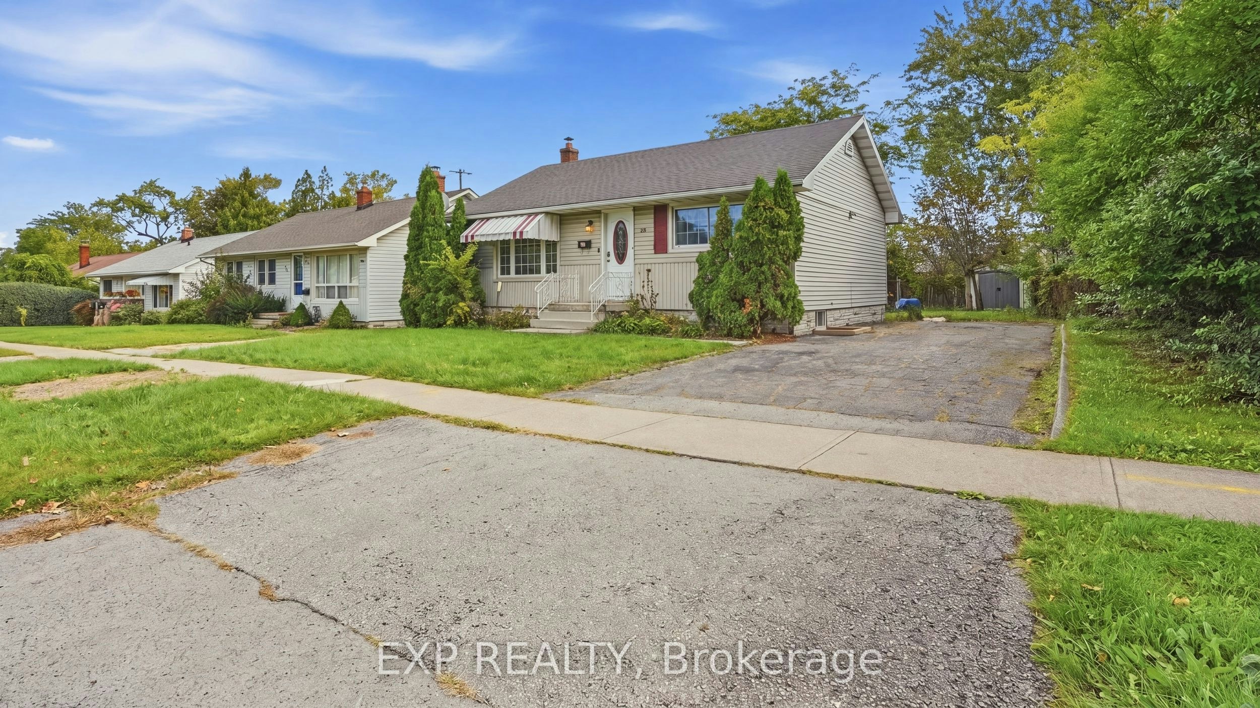 123 Jacobson Avenue, St. Catharines, ON, L2T 3A6