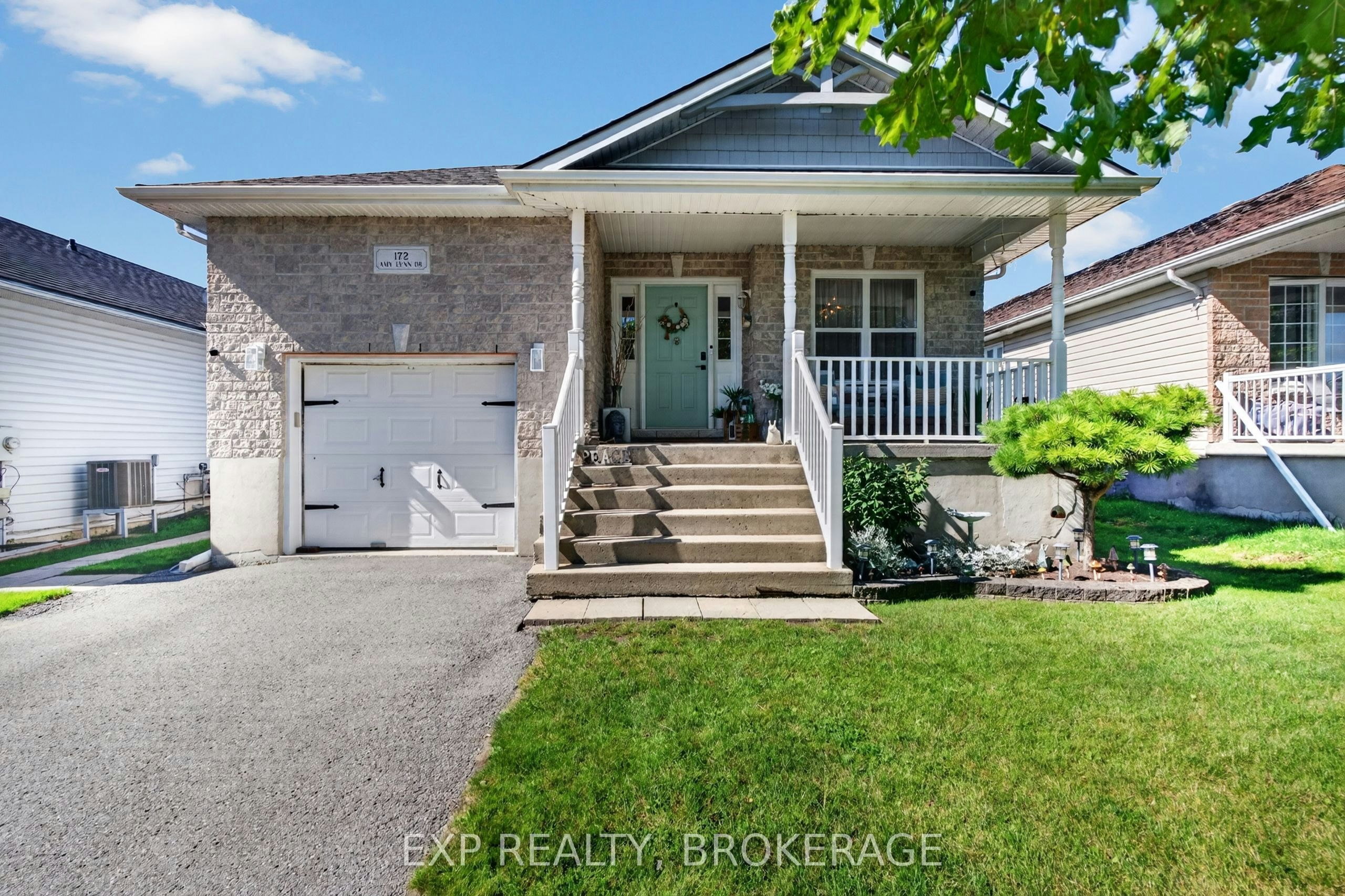 172 Amy Lynn Drive, Loyalist, ON, K7N 2A2