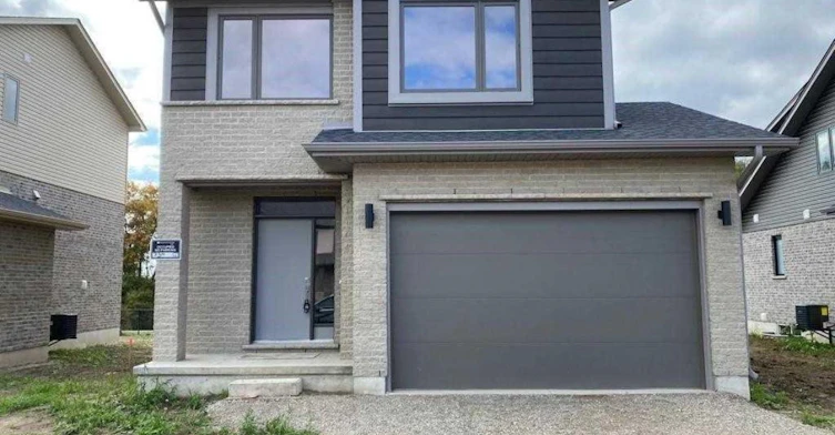 734 Chelton Road, London, ON, N6M 0H8