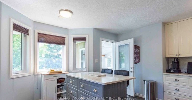 Main Floor-39 Reid Street, Quinte West, ON, K8V 5V8 - 8