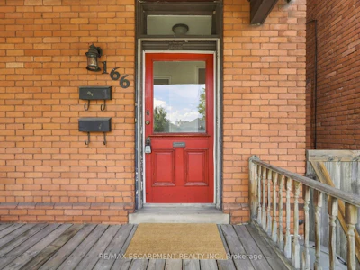 166 Emerald Street S - 2