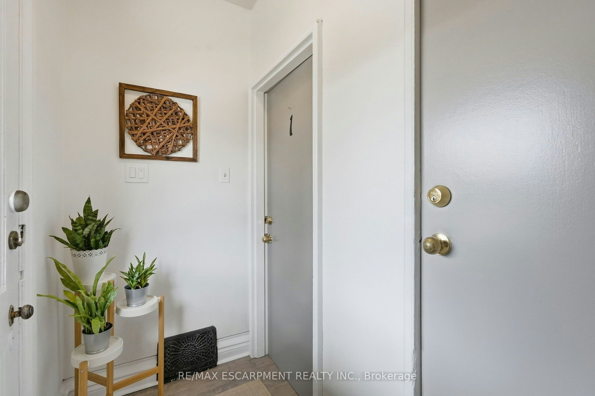 166 Emerald Street S - 5