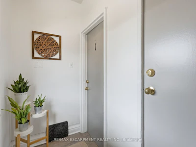 166 Emerald Street S - 5