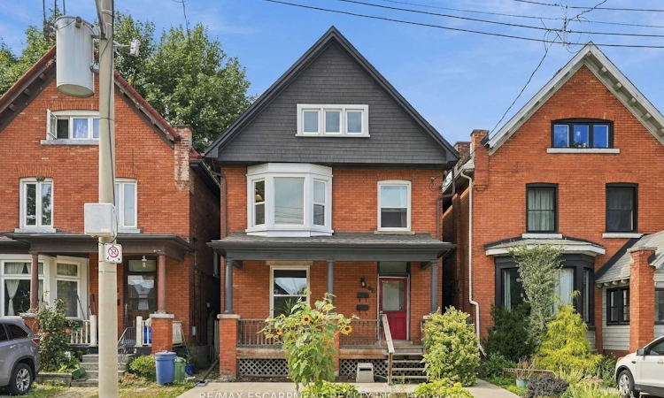 166 Emerald Street S