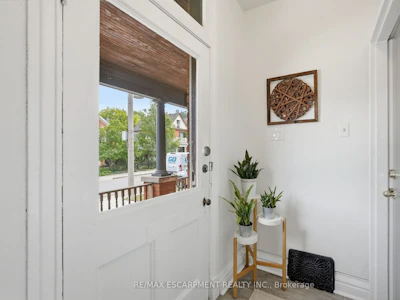 166 Emerald Street S - 4