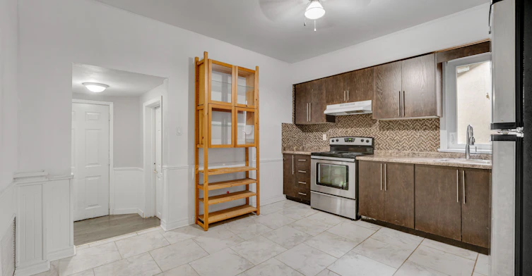 104 Hess Street S, Hamilton, ON, L8P 3N5 - 13