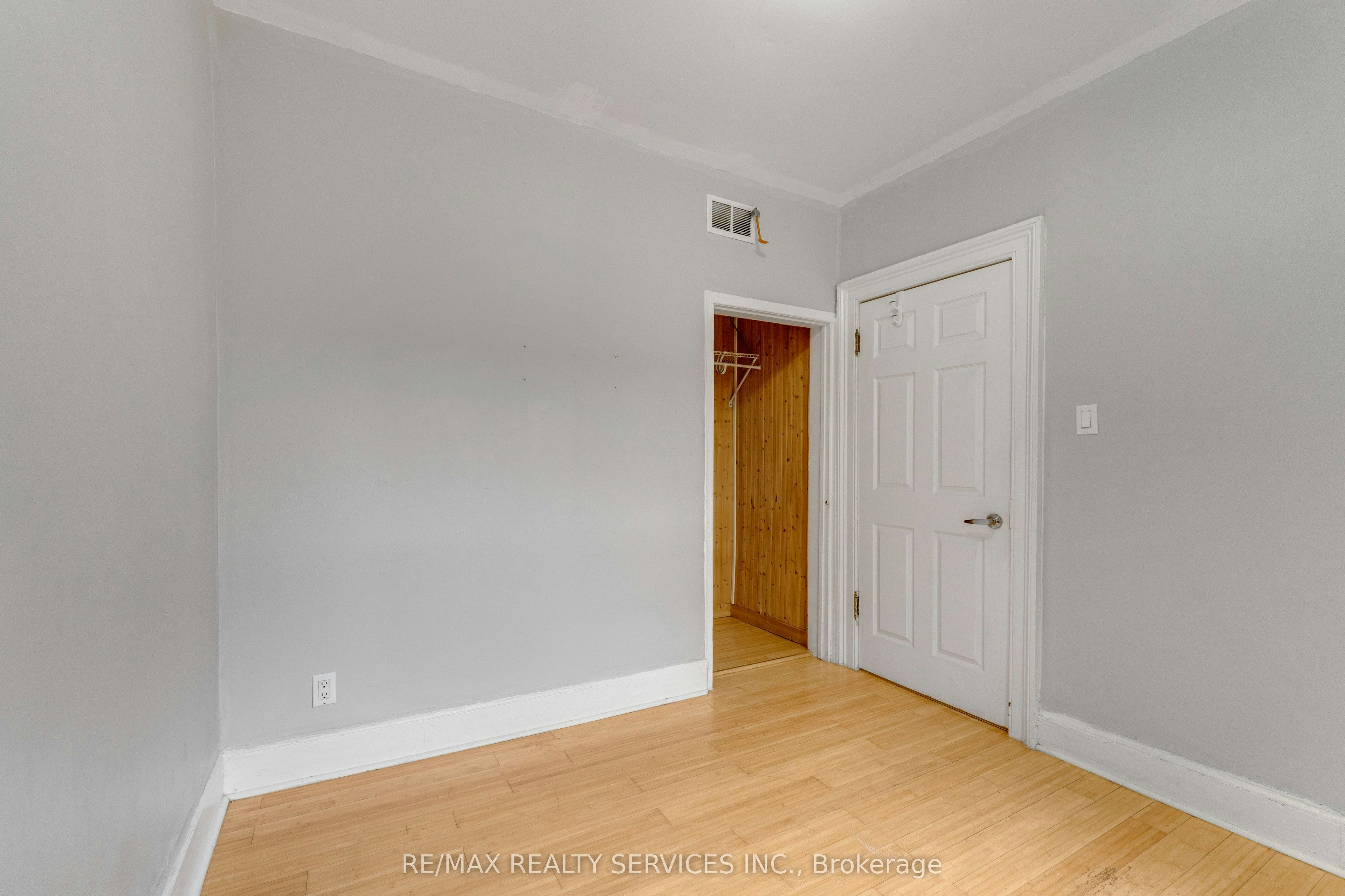 104 Hess Street S, Hamilton, ON, L8P 3N5 - 11