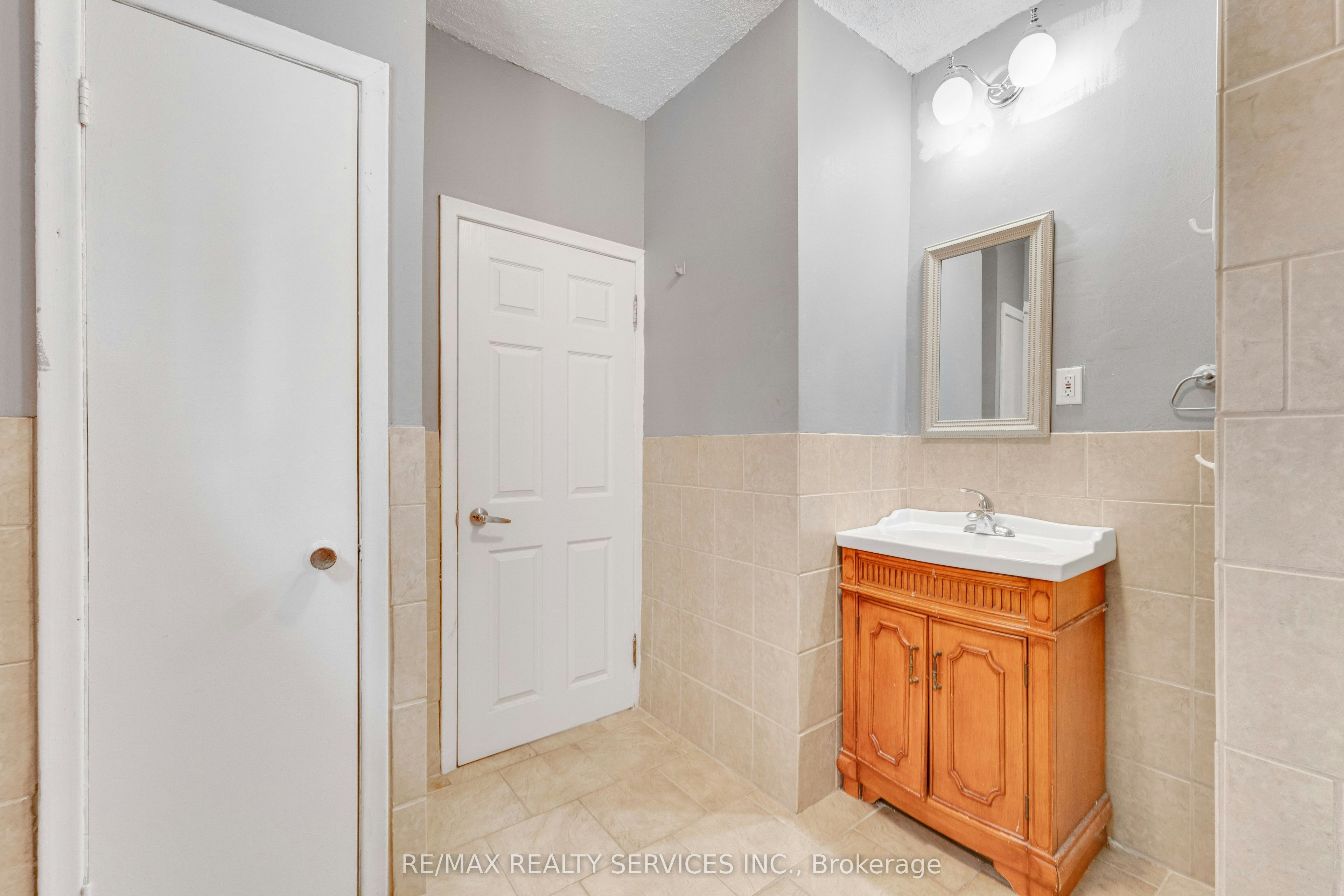 104 Hess Street S, Hamilton, ON, L8P 3N5 - 23
