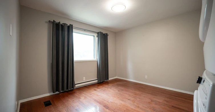 16 Eleanor (Upper Level) Court, Guelph, ON, N1E 1S8 - 25