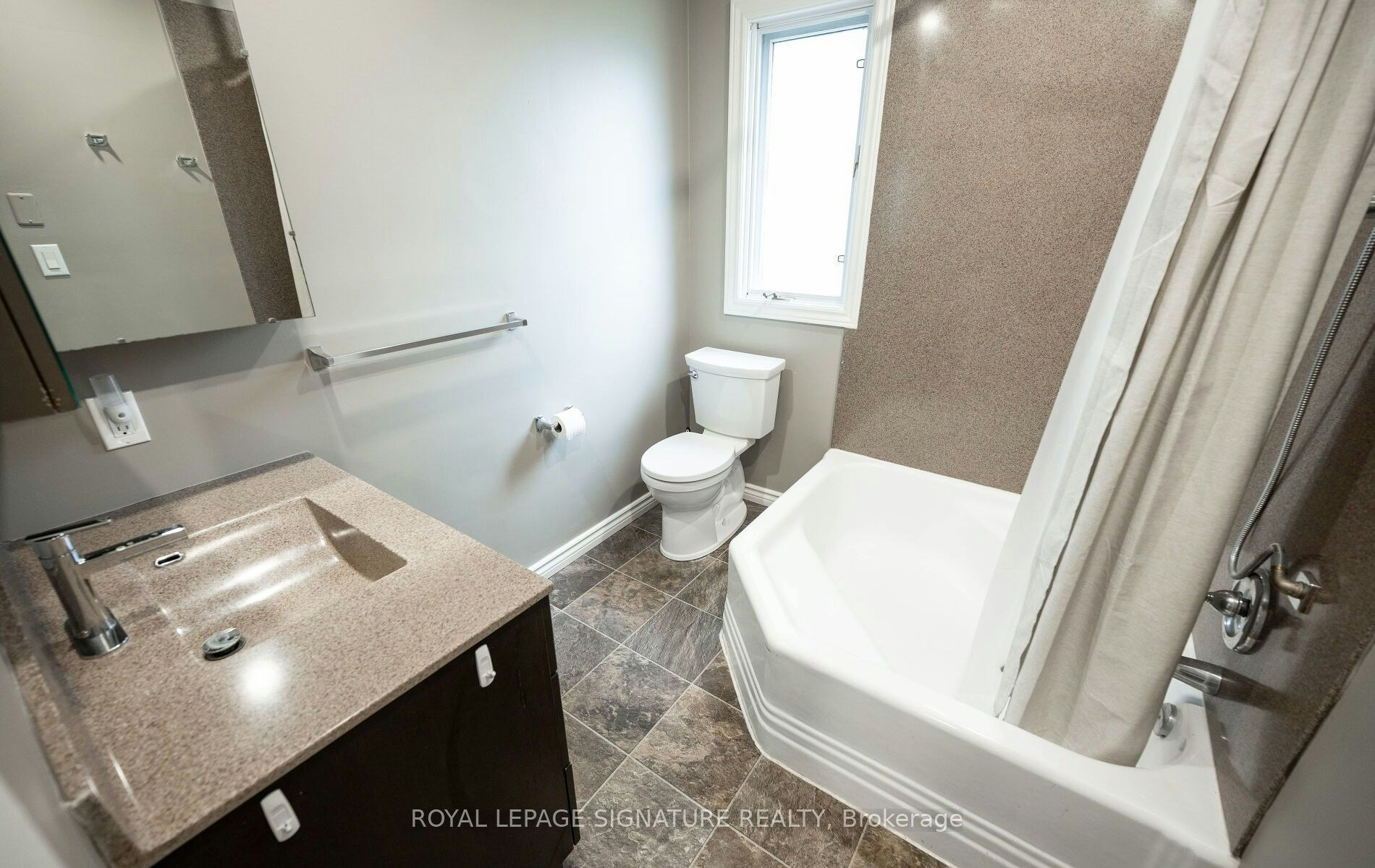 16 Eleanor (Upper Level) Court, Guelph, ON, N1E 1S8 - 37