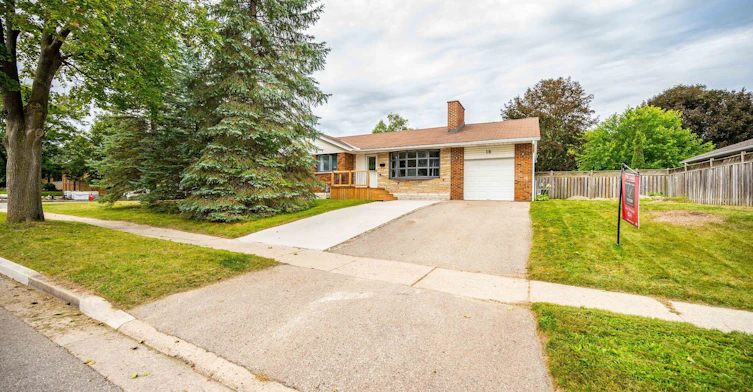 16 Eleanor (Upper Level) Court, Guelph, ON, N1E 1S8 - 2
