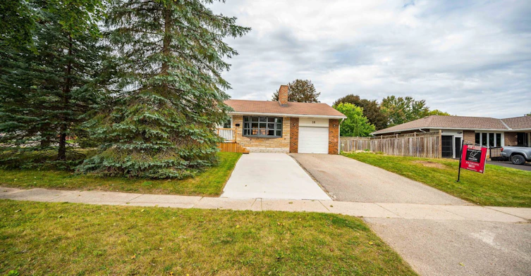 16 Eleanor (Upper Level) Court, Guelph, ON, N1E 1S8