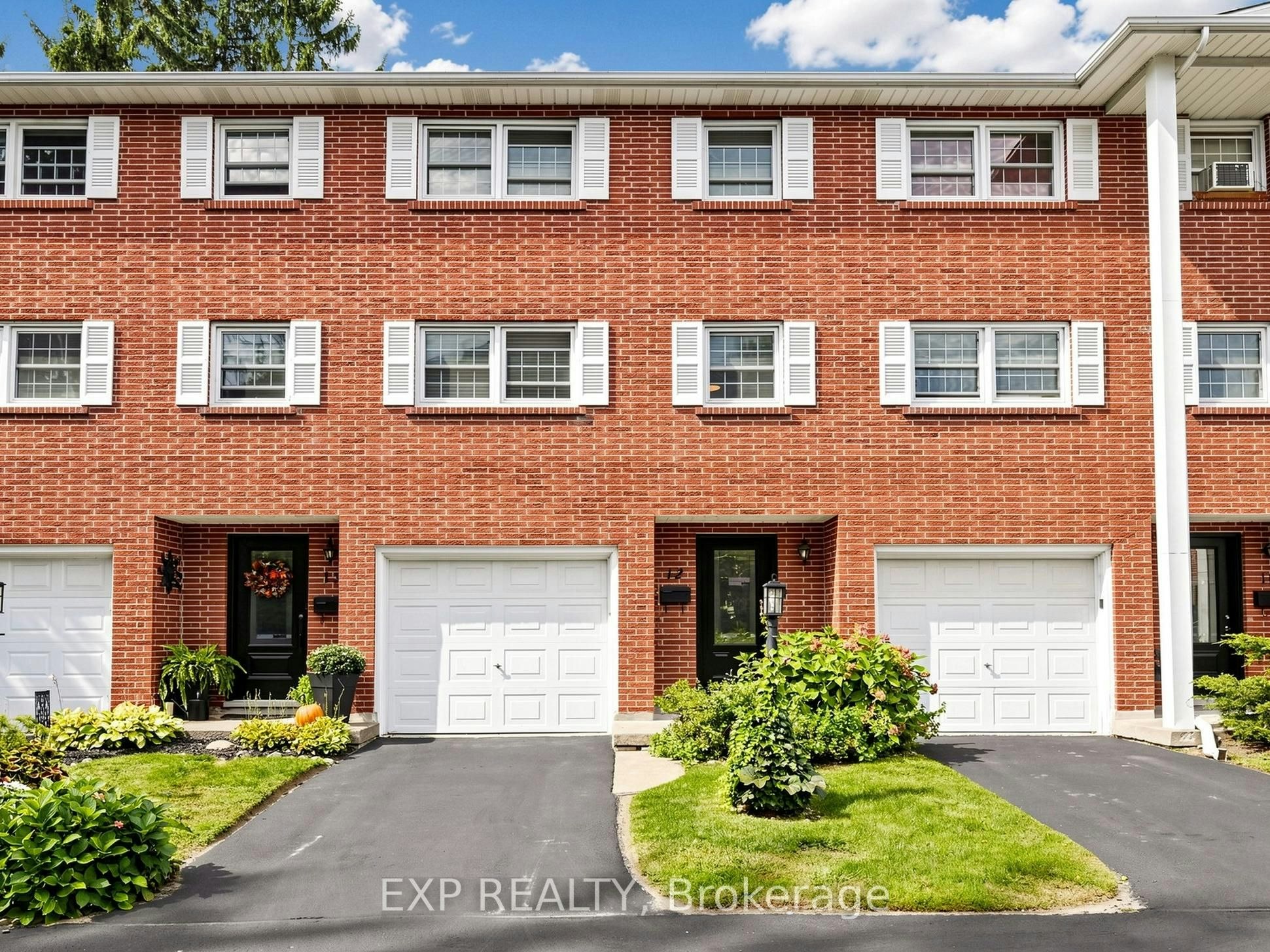 12-91 Livingston Avenue, Grimsby, ON, L3M 1L4