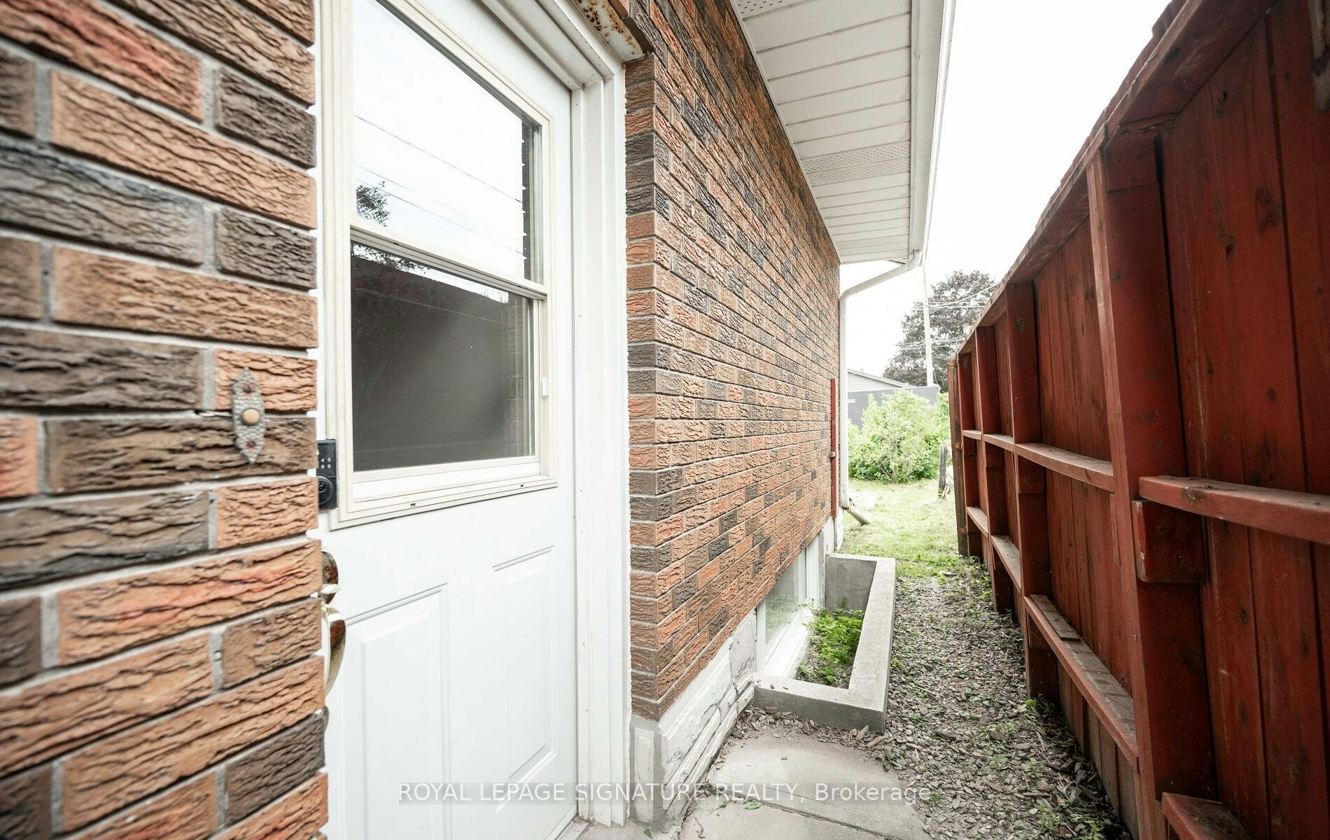 16 Eleanor (Lower Level) Court, Guelph, ON, N1E 1S8