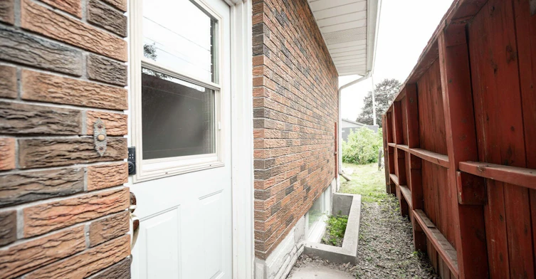 16 Eleanor (Lower Level) Court, Guelph, ON, N1E 1S8