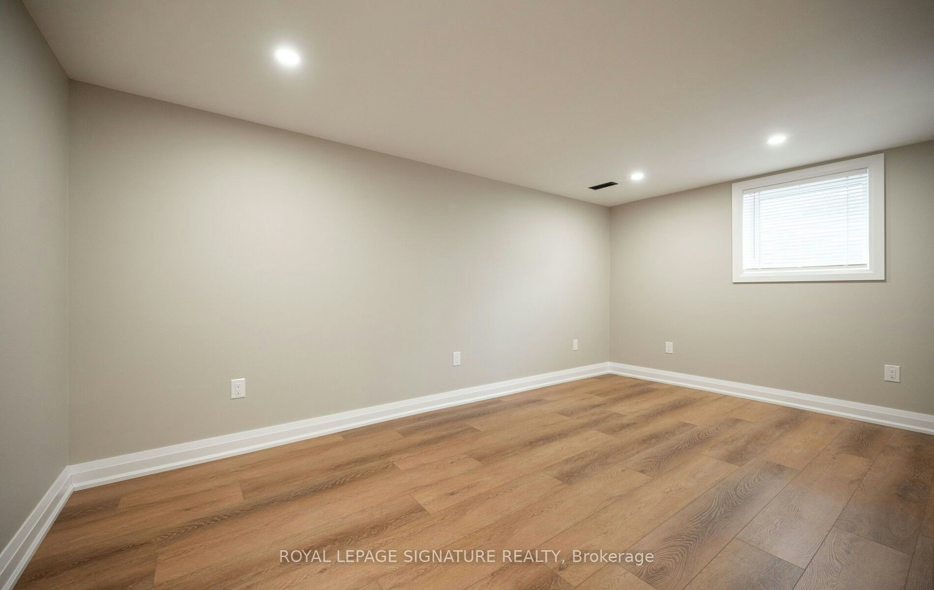 16 Eleanor (Lower Level) Court, Guelph, ON, N1E 1S8 - 16