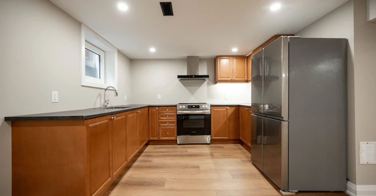 16 Eleanor (Lower Level) Court, Guelph, ON, N1E 1S8 - 11
