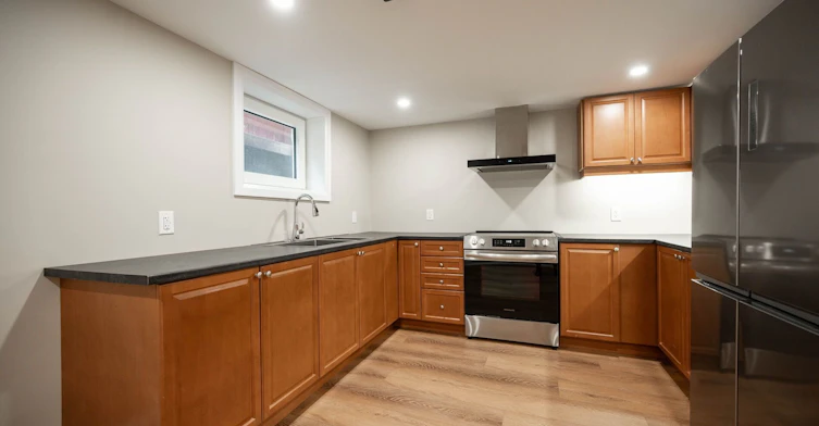 16 Eleanor (Lower Level) Court, Guelph, ON, N1E 1S8 - 12