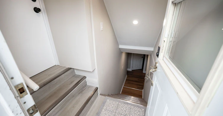 16 Eleanor (Lower Level) Court, Guelph, ON, N1E 1S8 - 2
