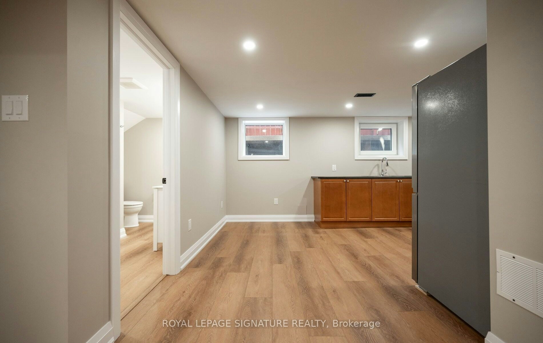 16 Eleanor (Lower Level) Court, Guelph, ON, N1E 1S8 - 8