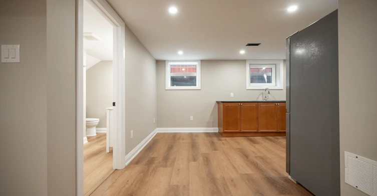 16 Eleanor (Lower Level) Court, Guelph, ON, N1E 1S8 - 8
