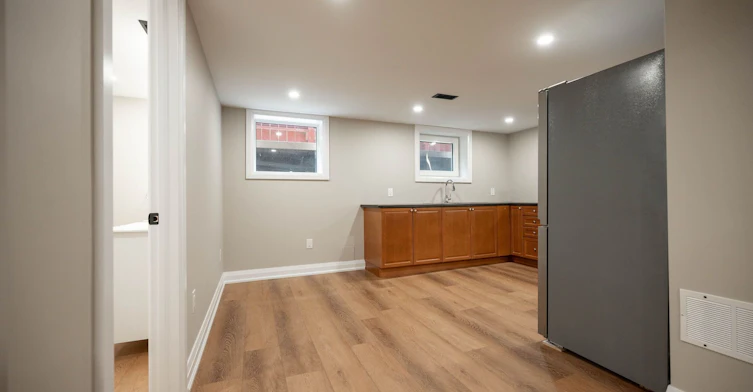 16 Eleanor (Lower Level) Court, Guelph, ON, N1E 1S8 - 9