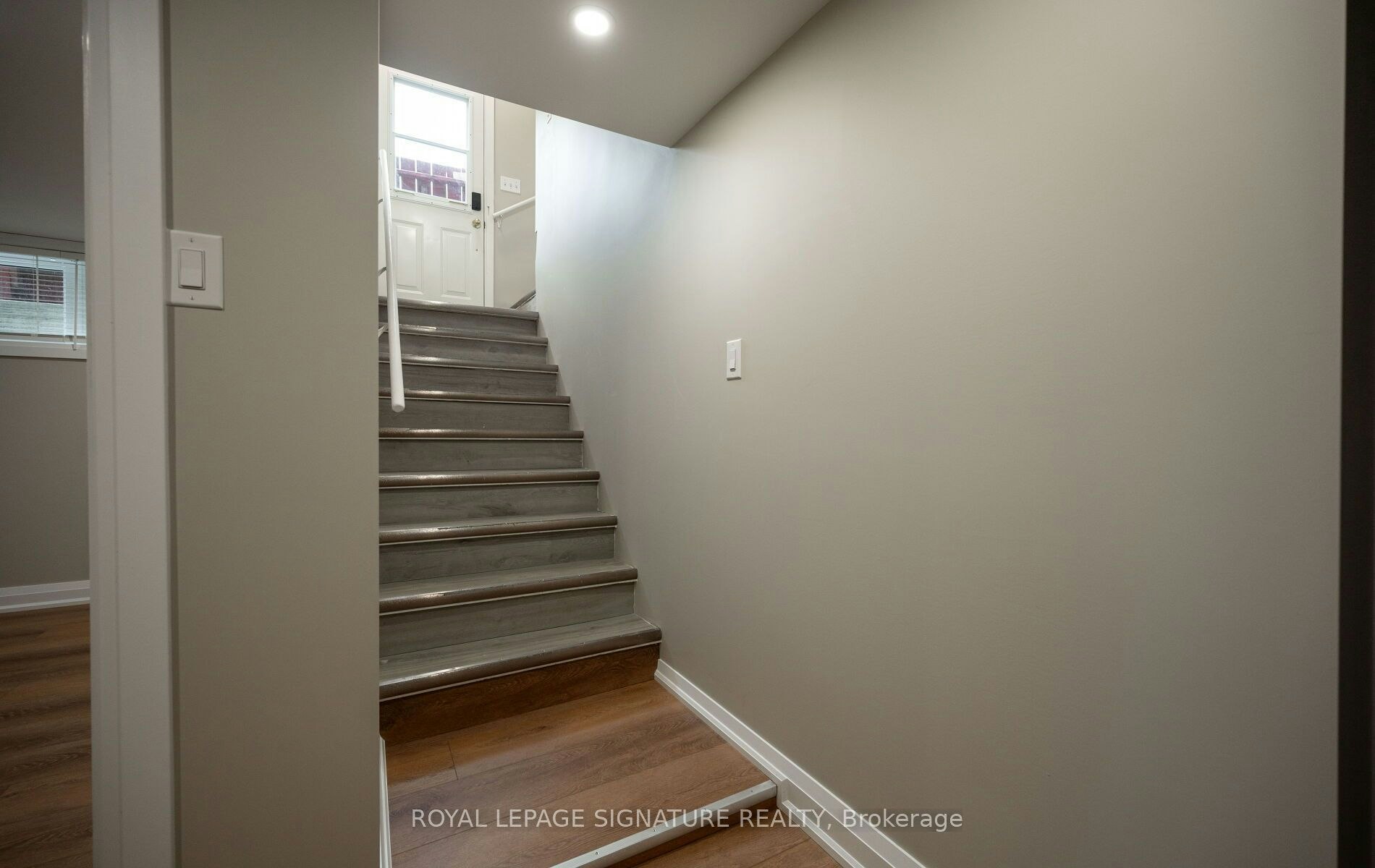 16 Eleanor (Lower Level) Court, Guelph, ON, N1E 1S8 - 3