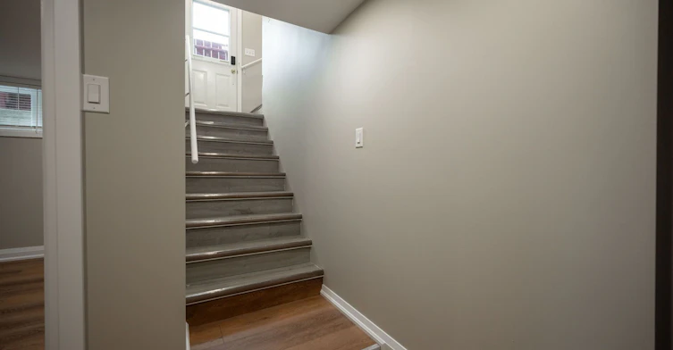 16 Eleanor (Lower Level) Court, Guelph, ON, N1E 1S8 - 3