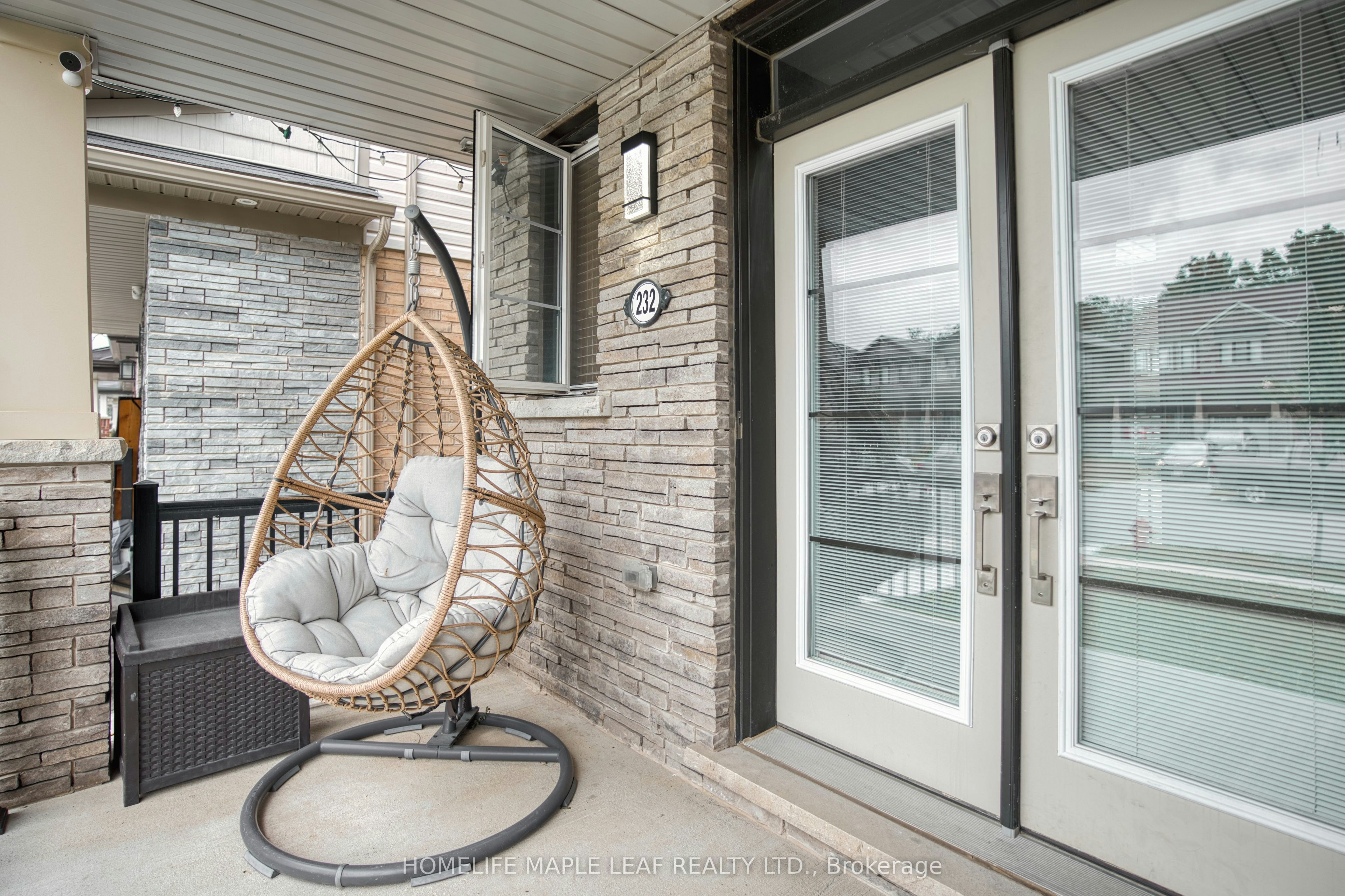 232 Bedrock Drive S, Hamilton, ON, L8J 0M2 - 3