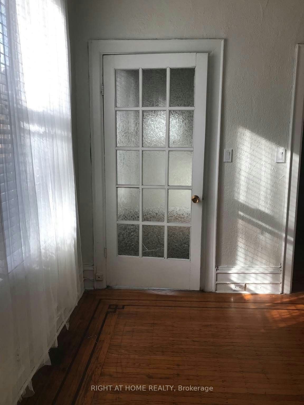 57 Locke Street S, Hamilton, ON, L8P 4A2 - 12