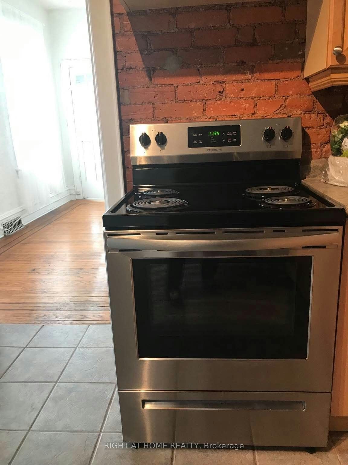 57 Locke Street S, Hamilton, ON, L8P 4A2 - 6