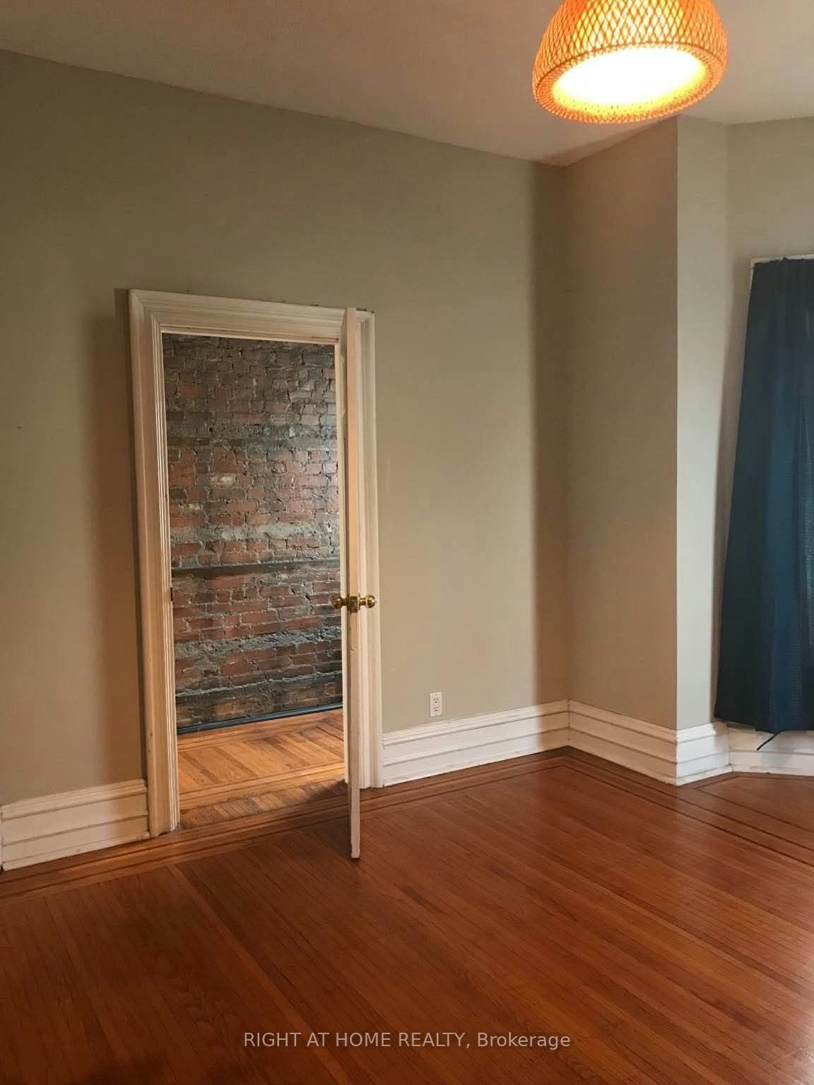 57 Locke Street S, Hamilton, ON, L8P 4A2 - 11