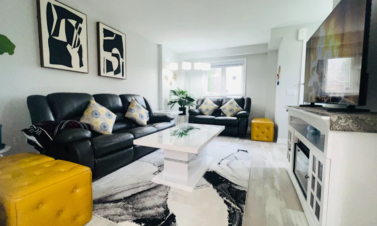 50-7768 Ascot Circle